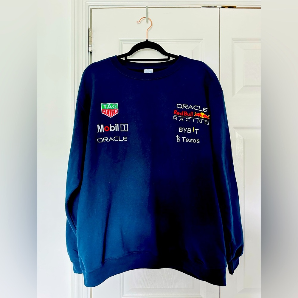 Unisex Adults Red Bull sweater.